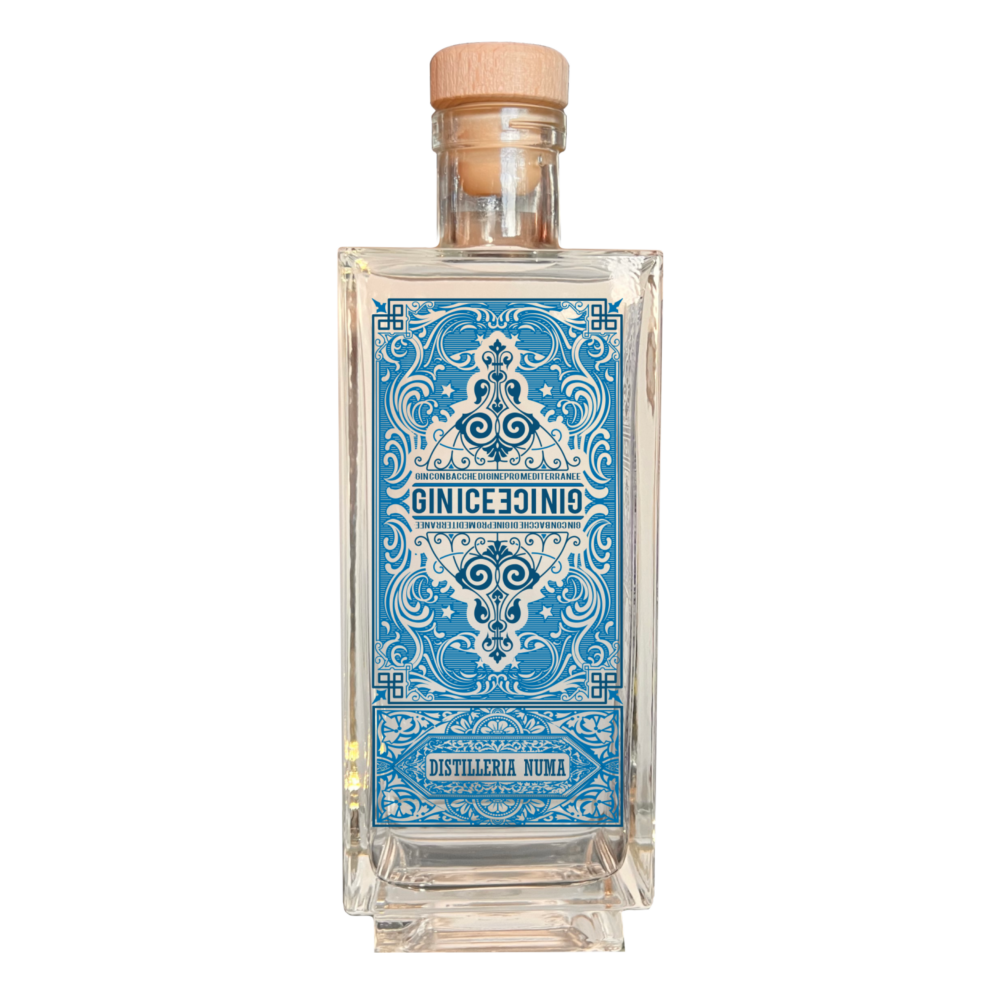 Gin Natural della Distilleria NUMA prodotto con bacche di ginepro del Lazio